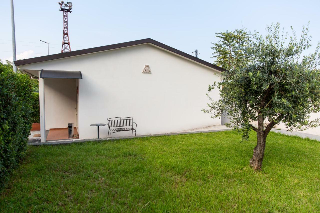 Veda Elegant Rooms Fiumefreddo di Sicilia Bagian luar foto